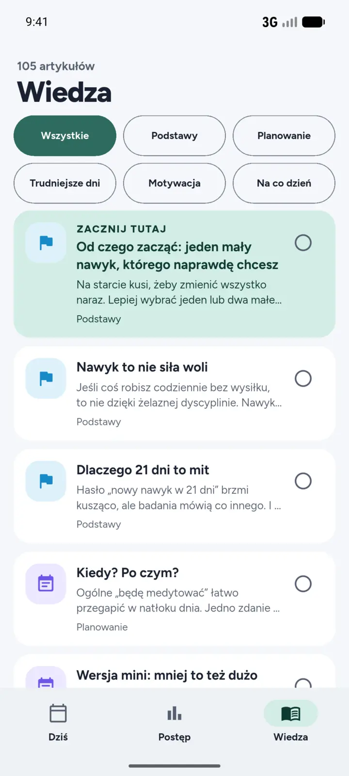 The Knowledge screen: a list of short articles about habits, grouped into sections (Polish interface).